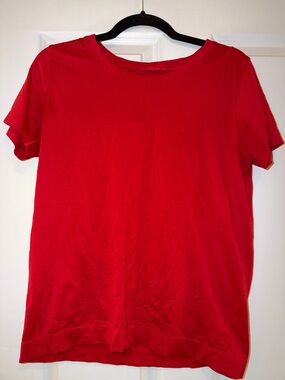 lululemon athletica Women's Red Short Sleeve Crew Tee